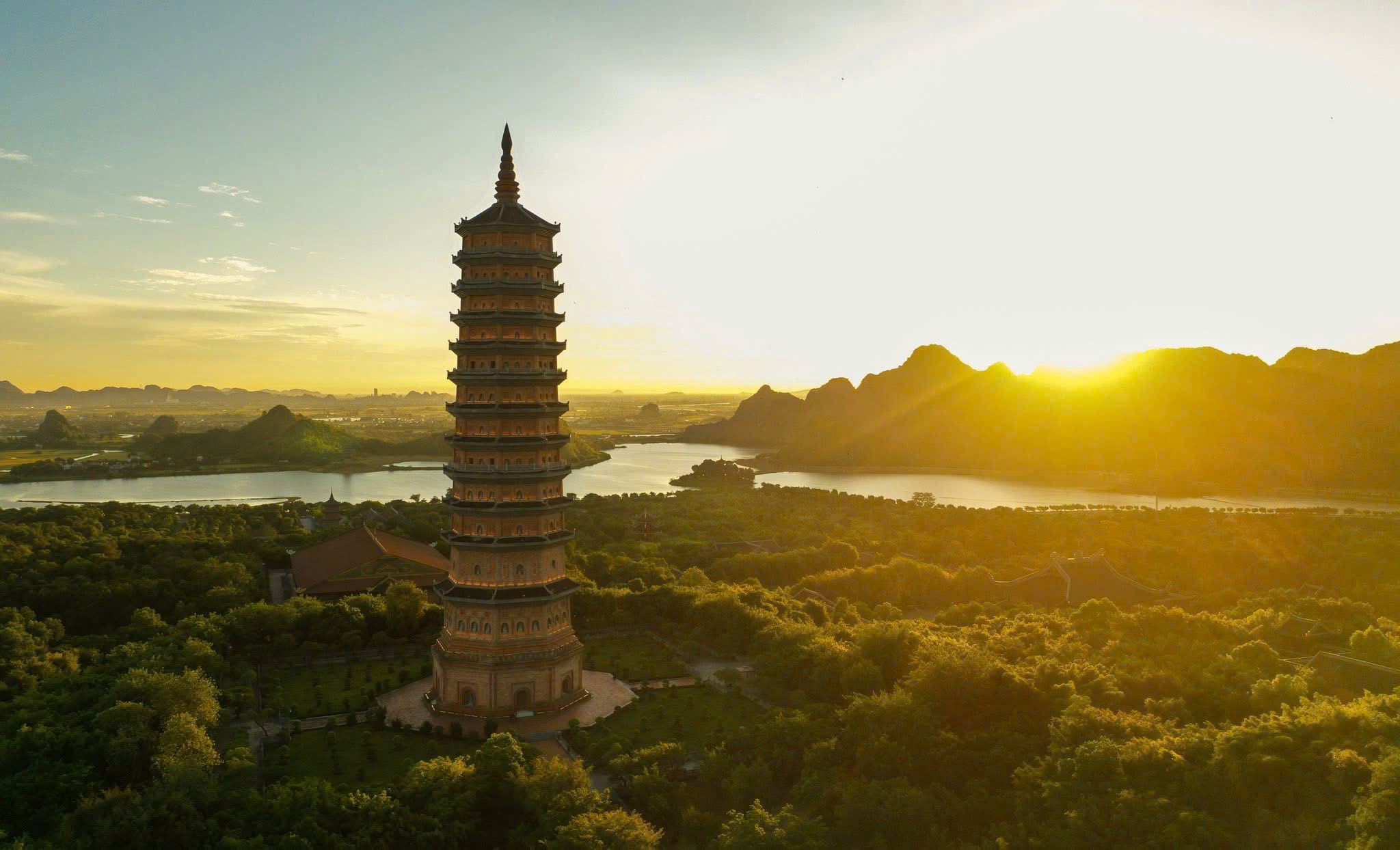 Khu du lịch văn hóa tâm linh Bái Đính duy trì hoạt động an toàn sau bão số 10