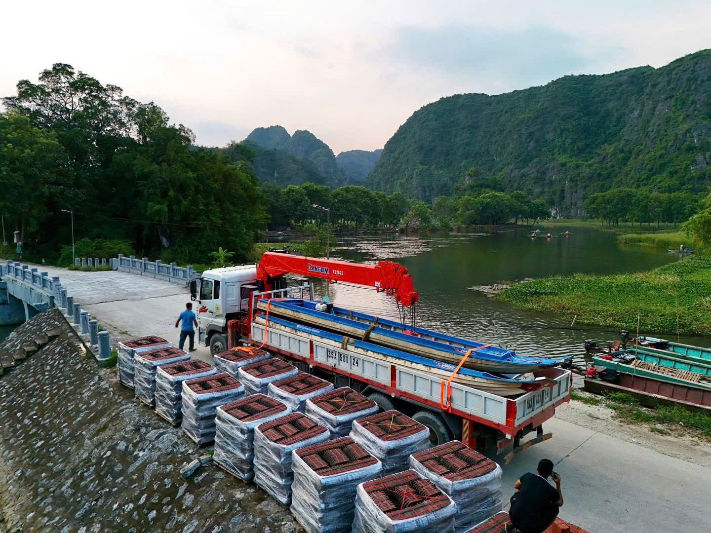 NINH BÌNH HỖ TRỢ KHẨN CẤP ĐỒNG BÀO VÙNG LŨ THÁI NGUYÊN TRONG ĐÊM